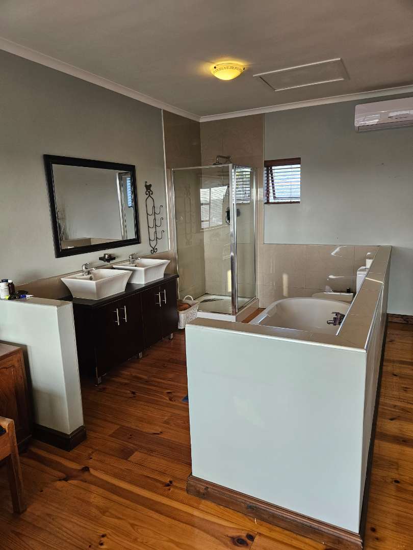 To Let 4 Bedroom Property for Rent in Kamma Heights Eastern Cape